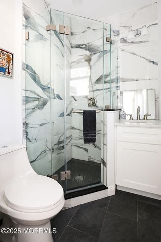 17 Beach Road, Monmouth Beach, NJ 07750