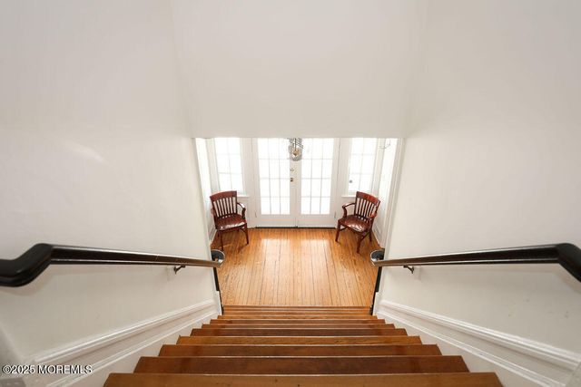 17 Beach Road, Monmouth Beach, NJ 07750