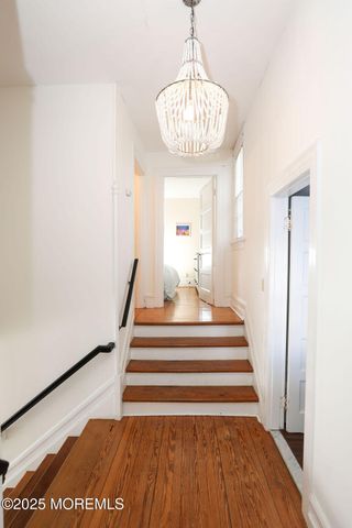 17 Beach Road, Monmouth Beach, NJ 07750