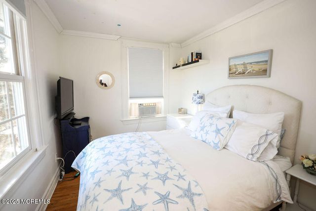 17 Beach Road, Monmouth Beach, NJ 07750