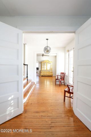 17 Beach Road, Monmouth Beach, NJ 07750