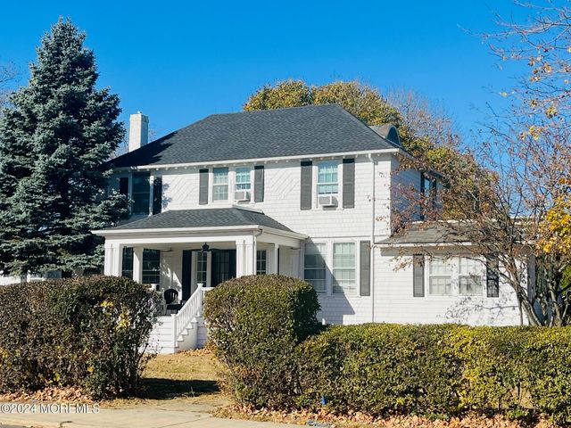 17 Beach Road, Monmouth Beach, NJ 07750
