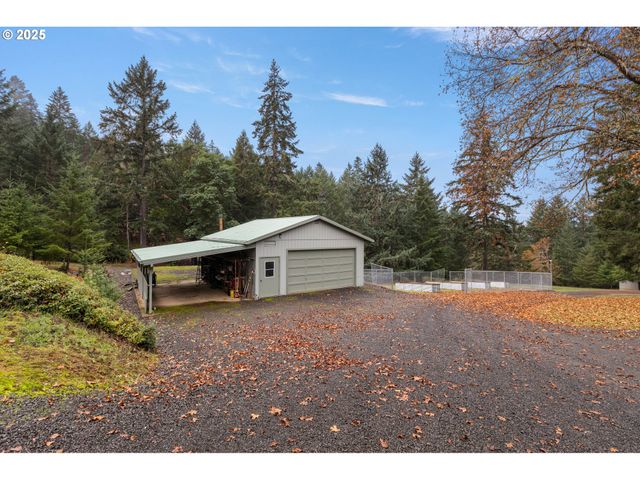 894 COLWELL HILL Ln, Roseburg, OR 97471