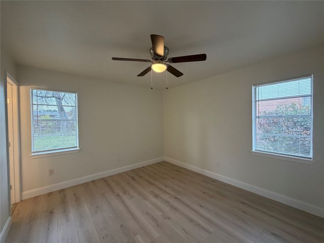 2527 Larchmont Drive, Mesquite, TX 75150