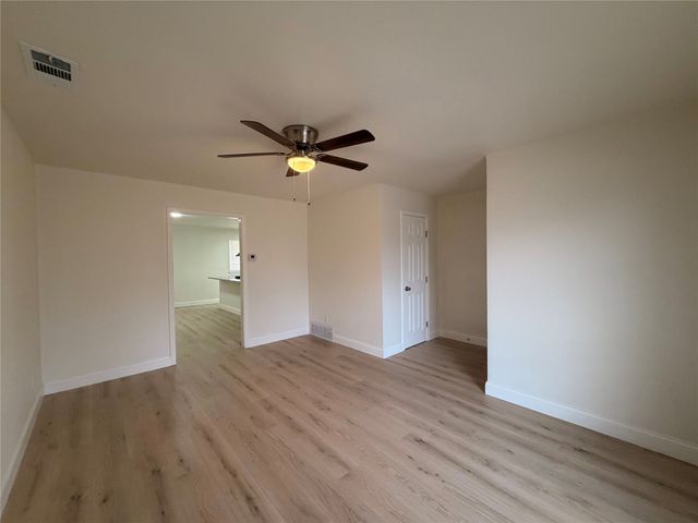 2527 Larchmont Drive, Mesquite, TX 75150