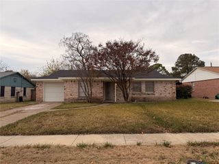 2527 Larchmont Drive, Mesquite, TX 75150