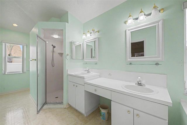 29641 FOG HOLLOW DRIVE, Wesley Chapel, FL 33543