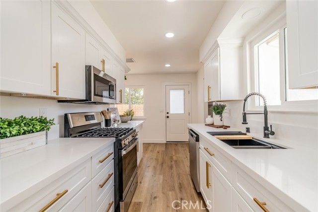 1626 Calatina, Pomona, CA 91766