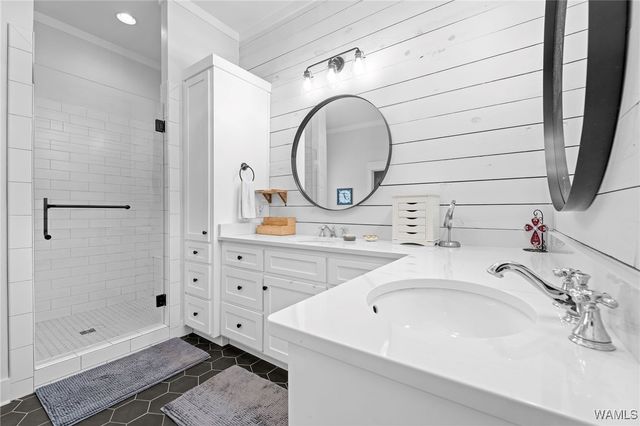 12607 Edward Rowland Rd, Northport, AL 35475