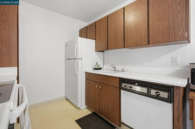 1473 Marchbanks Dr 4, Walnut Creek, CA 94598