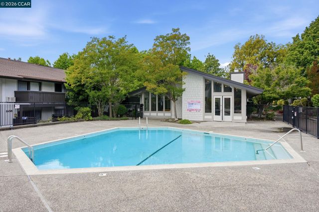 1473 Marchbanks Dr 4, Walnut Creek, CA 94598