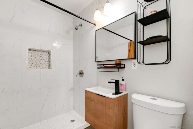 4127 Hemlock, San Diego, CA 92113