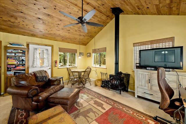 3000 Succor Ln, Foresthill, CA 95631