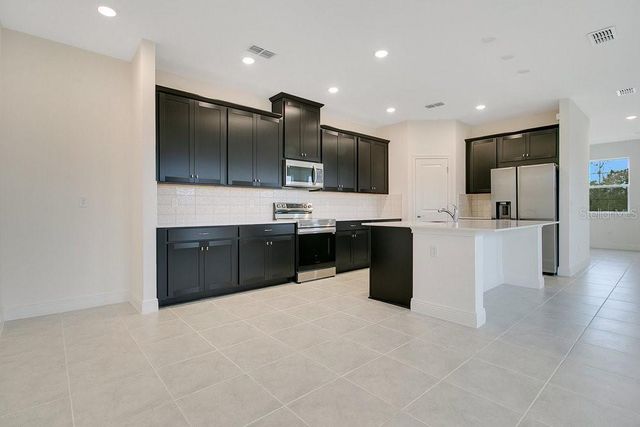 4807 CROSS PRAIRIE PARKWAY, St Cloud, FL 34772