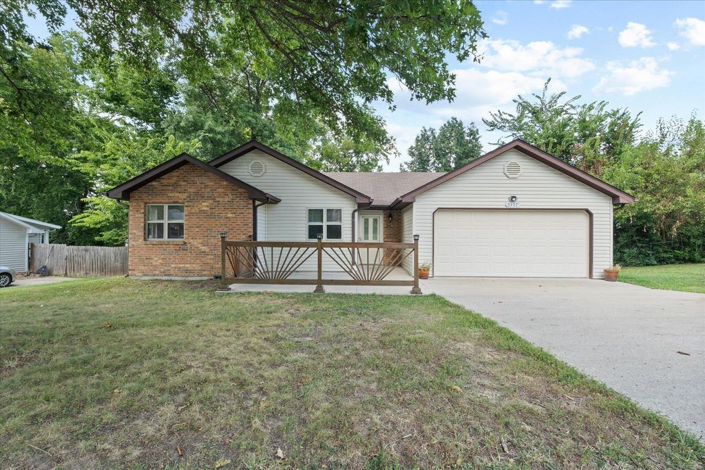 5407 ARROWWOOD DR, Columbia, MO 65202
