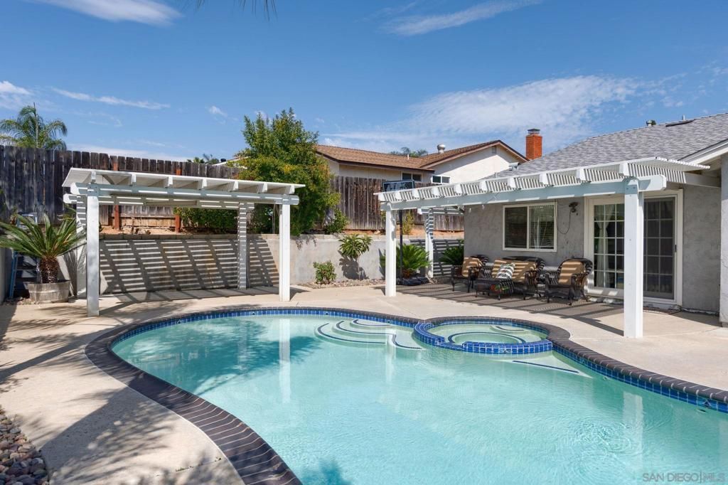 13556 Paseo Del Mar, El Cajon, CA 92021 — exterior