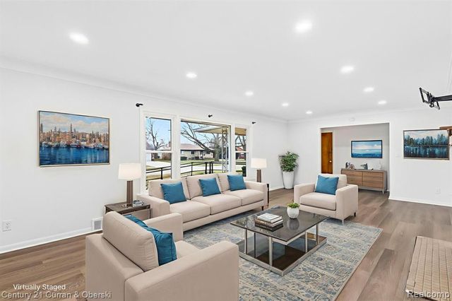 3136 Mildred Street, Wayne, MI 48184