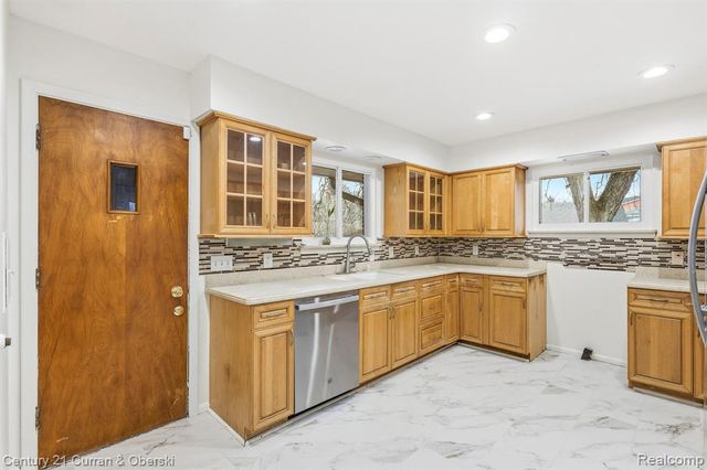 3136 Mildred Street, Wayne, MI 48184