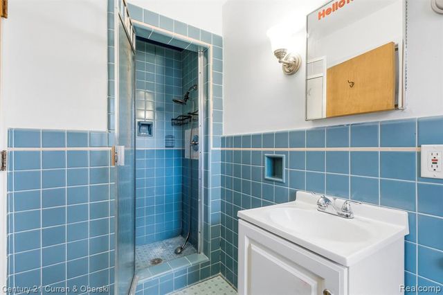 3136 Mildred Street, Wayne, MI 48184