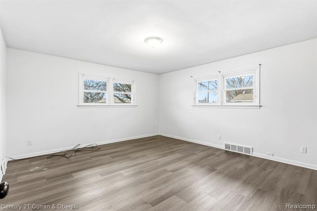 3136 Mildred Street, Wayne, MI 48184