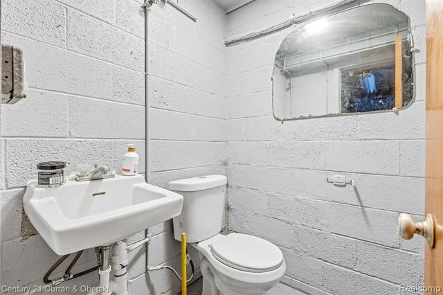 3136 Mildred Street, Wayne, MI 48184