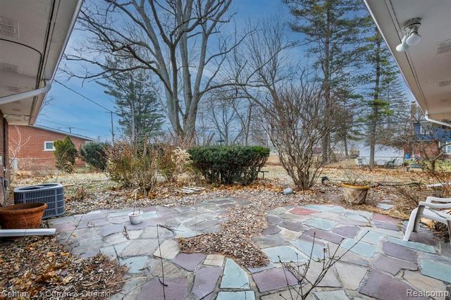 3136 Mildred Street, Wayne, MI 48184