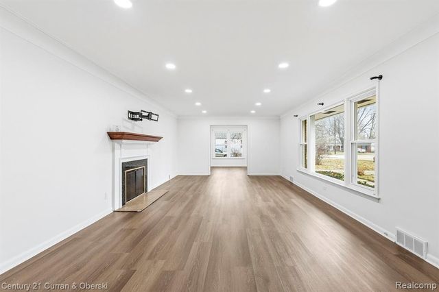 3136 Mildred Street, Wayne, MI 48184