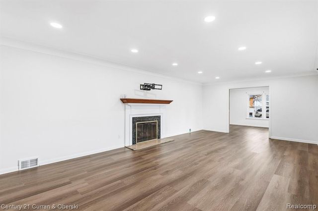 3136 Mildred Street, Wayne, MI 48184