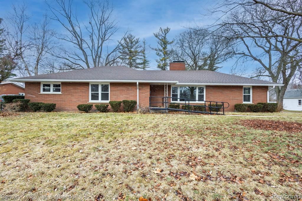 3136 Mildred Street, Wayne, MI 48184