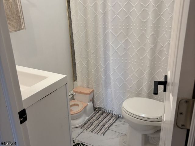 50 S Main St 1B, Lodi Boro, NJ 07644