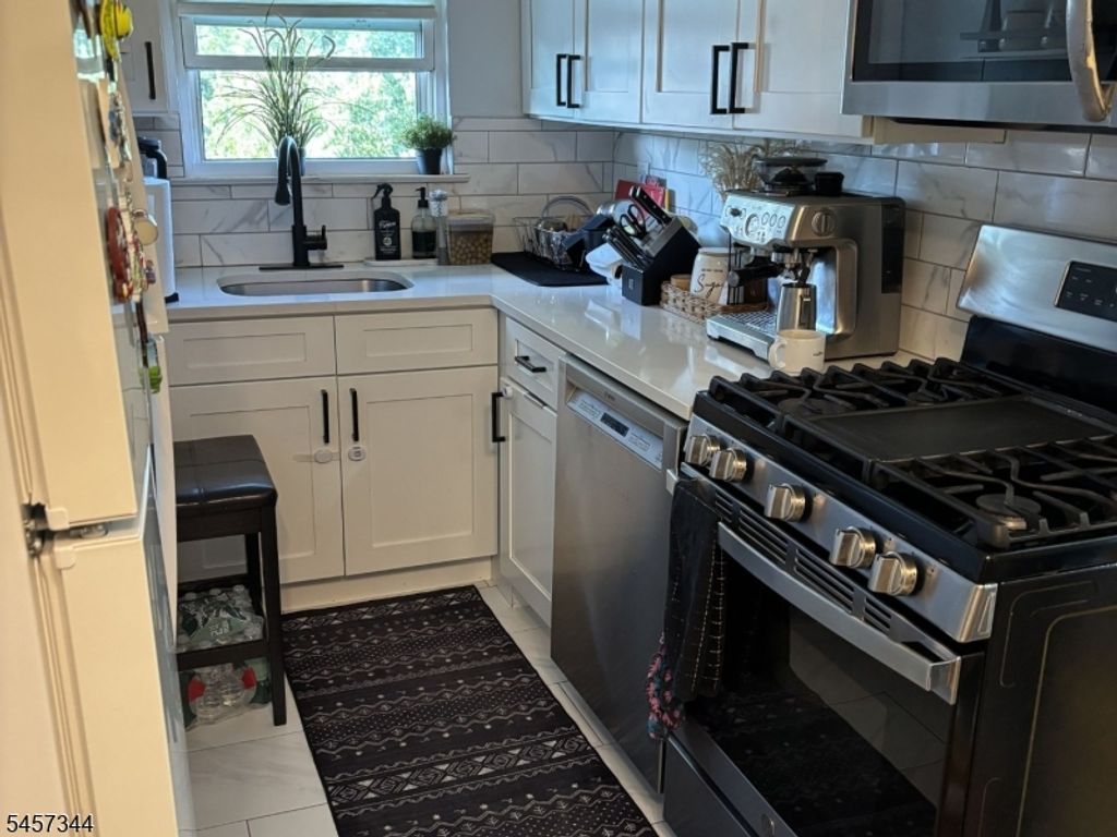 50 S Main St 1B, Lodi Boro, NJ 07644 — photo 2