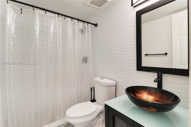 3601 SW 2nd St 3601, Miami, FL 33135