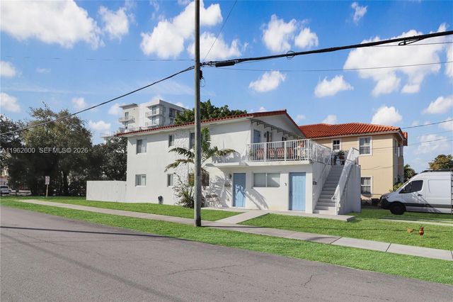 3601 SW 2nd St 3601, Miami, FL 33135