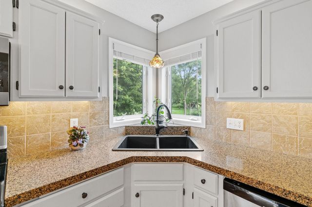2213 Emerald Lane, Saint Paul, MN 55119