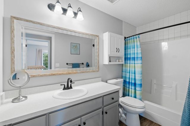 2213 Emerald Lane, Saint Paul, MN 55119