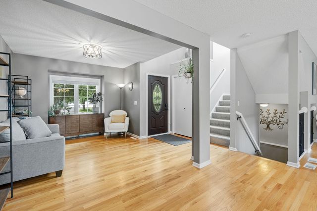 2213 Emerald Lane, Saint Paul, MN 55119