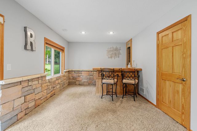 2213 Emerald Lane, Saint Paul, MN 55119