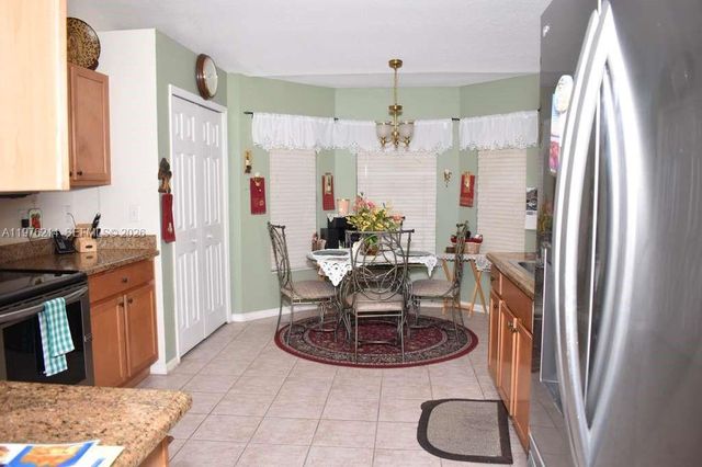 1084 Di Lido Ln, Port St. Lucie, FL 34953