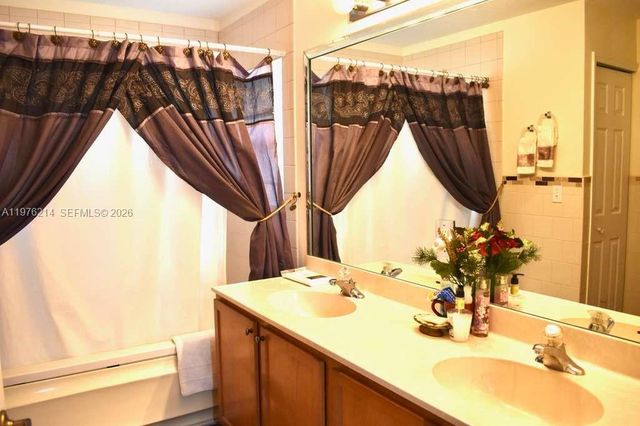 1084 Di Lido Ln, Port St. Lucie, FL 34953