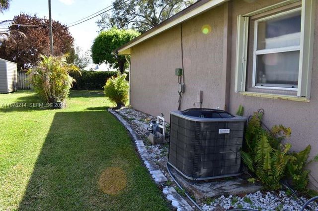 1084 Di Lido Ln, Port St. Lucie, FL 34953