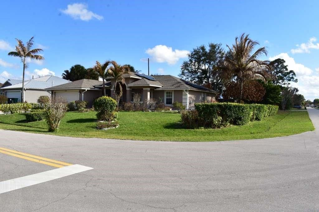 1084 Di Lido Ln, Port St. Lucie, FL 34953