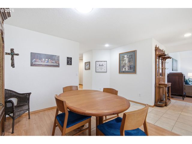 19198 CAPTAINS Ct, Oregon City, OR 97045