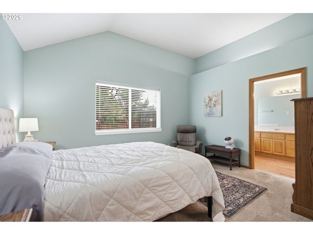 19198 CAPTAINS Ct, Oregon City, OR 97045