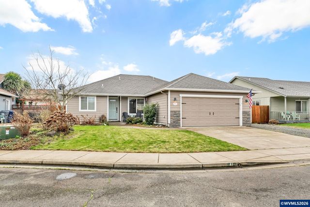 41 Sandalwood Lp, Creswell, OR 97426
