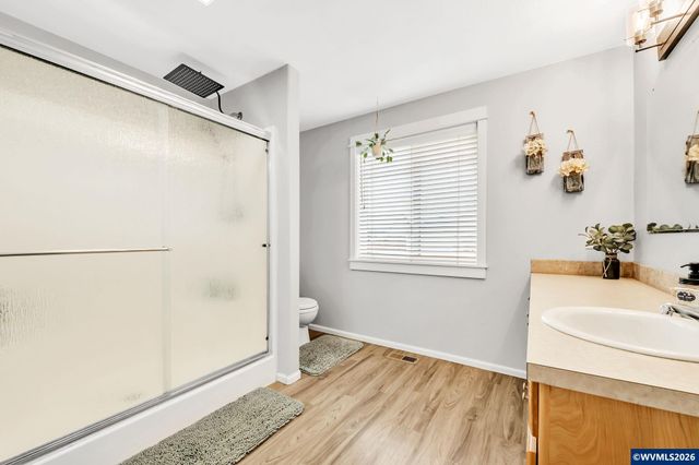 41 Sandalwood Lp, Creswell, OR 97426