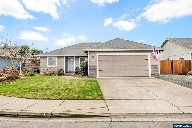 41 Sandalwood Lp, Creswell, OR 97426