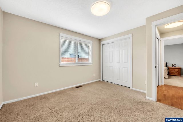 41 Sandalwood Lp, Creswell, OR 97426