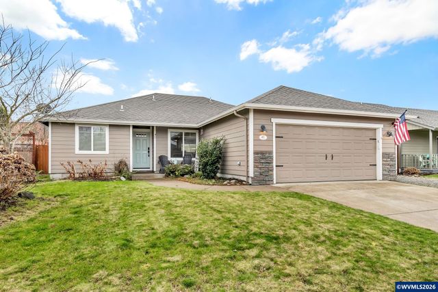 41 Sandalwood Lp, Creswell, OR 97426