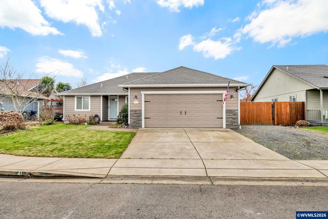 41 Sandalwood Lp, Creswell, OR 97426