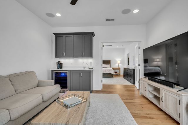 1408 Sigler St, Nashville, TN 37203